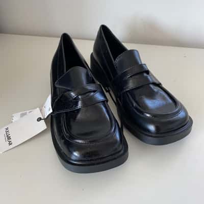 Pull & Bear Black Loafers Flats Shoes Size 2 