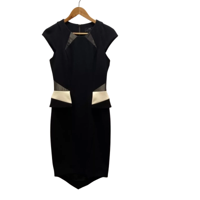 Cue Womens  Size 8 Black & Cream Dress