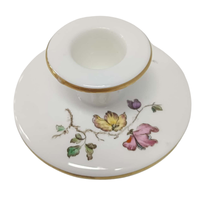 Vintage Wedgwood “Swallow” Bone China Candle Holder – Timeless English Craftsmanship #Wedgwood #BoneChina #CandleHolder #VintageDecor
