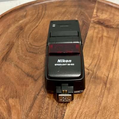 Speedlight SB- 600 shoe mount electronic flash unit