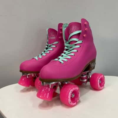 BNWOT Crazy Skates Retro Pink Rollerskates Men’s 7.5 /Womens 8.5