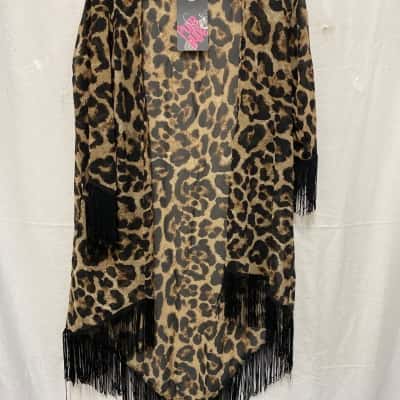  Women’s Leopard Print Top