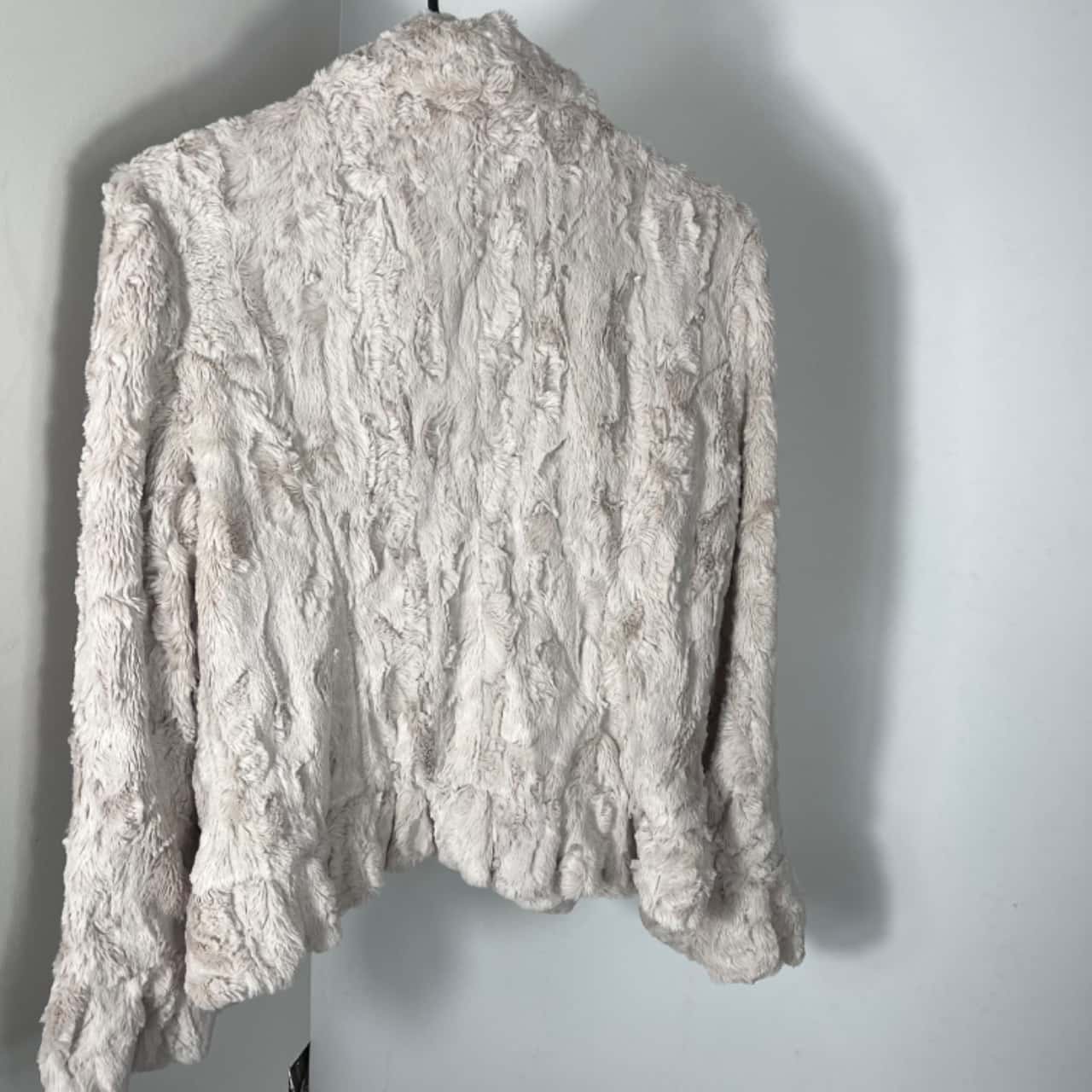 Joseph Ribkoff Womens Size 12 Fur coat [rack](s)