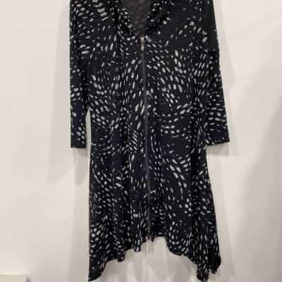 Taking Shape Womens  Size XS Black  / Cream 