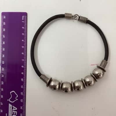  Womens leather Choker Necklace Black  / Silver metal 