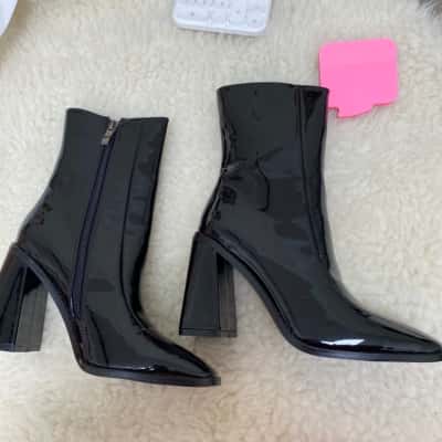  Basics Womens  Size 4 Black  