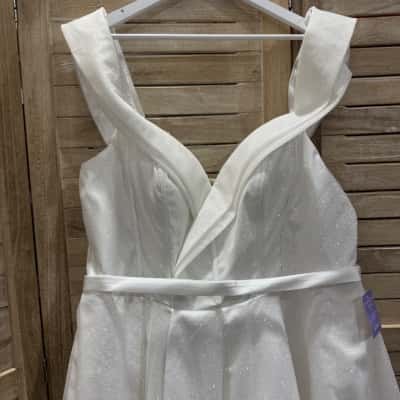  Womens  Size 24 Wedding Dress /ball gown