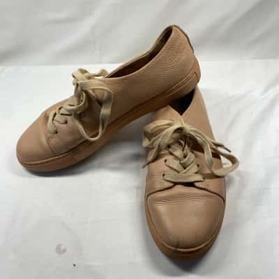 bul Womens  Size 38 Sneakers Pink  