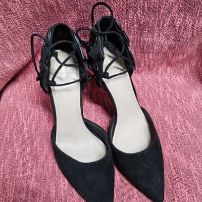 Mimco Black Lace-up Heels Size 40 / 9