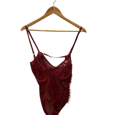 Club London Womens  Size 16 Maroon Lingerie
