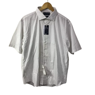 Van Heusen Mens Size 43 / XL White with Red & Navy Blue Pattern Short Sleeve Shirt (new)