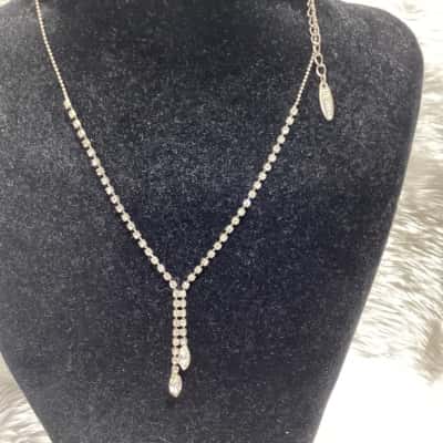 Liz Jordan Womens Necklace in Silver Tone & Silver Tone Earrings 