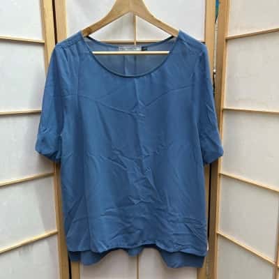 ELK Women’s  Size S Crew Neck Top / Short Sleeve Top Blue  RRP: $69.00