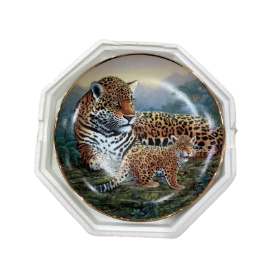 Franklin Mint - Jaguar & Cubs Decorative Plate By Micheal Matherly 