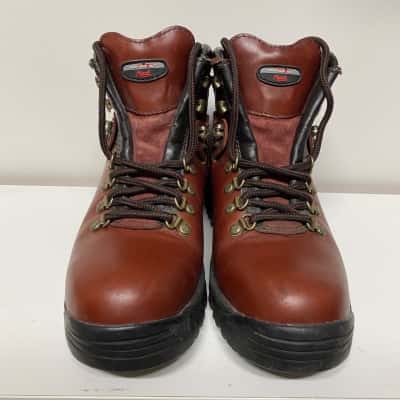  Mens  Size 4 Boots Black  / Brown 
