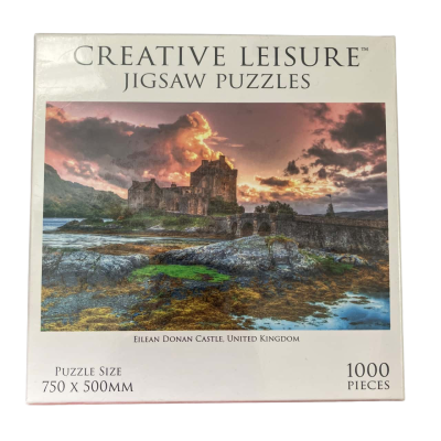 1000 piece puzzle, Eilean Donan castle United Kingdom.