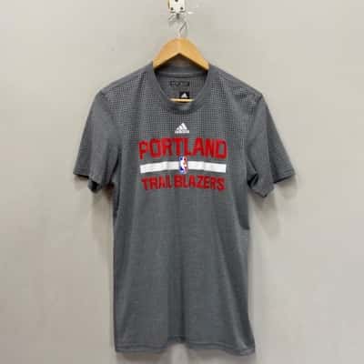 Adidas Mens  Size S Short Sleeve T-shirt Grey 