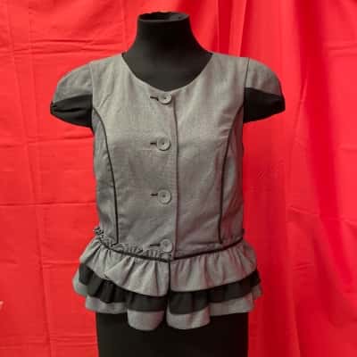 Review Womens  Size 10 Black  Pepplem Top / Jacket