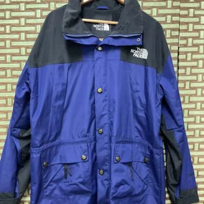 The North Face gore tex Men’s XL hood jacket hiking outdoors adventure winter present father waterproof 