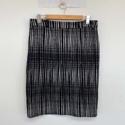 Liz Jordan Black White Textured Midi Skirt  Size 10 