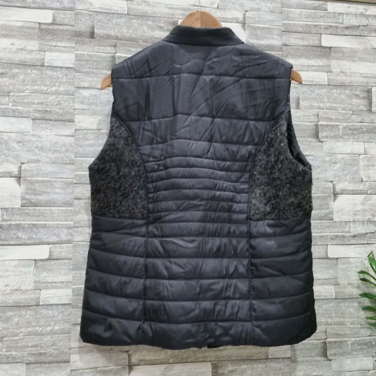 Black Pepper Womens Size 12 Front Zipper / Puffer Jacket Black / Grey