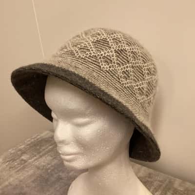 Blue Illusion Unisex  Size S Grey / Pattern 