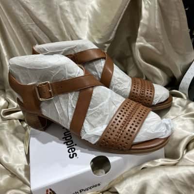 Hush Puppies Womens  Sandals Size 11 Tan