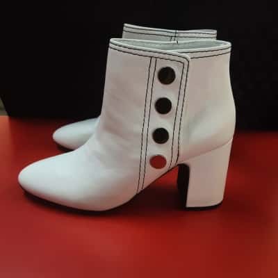 Senso white block heel stud fitting retro ankle boots 
