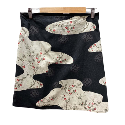Japanese print Womens  Size 12 Mini Skirt / Wrap Skirt Black  / Multicoloured 