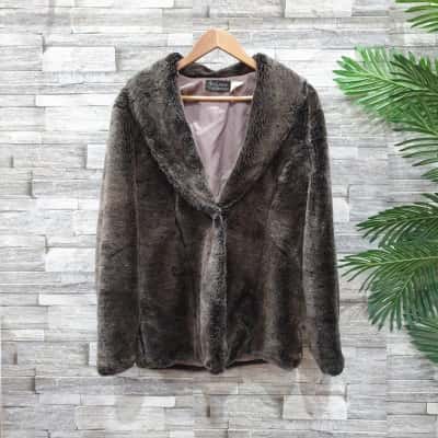  Rita Louise Womens  Size M Open Jacket / Winter Jacket Other 