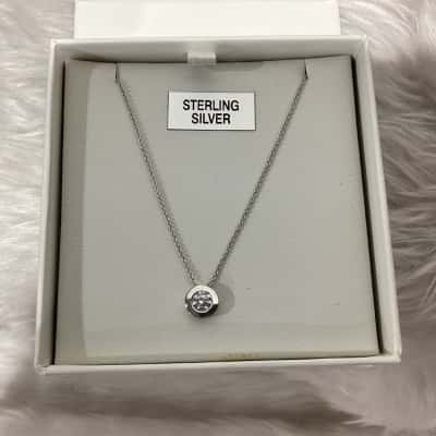  Womens Necklace Other / Silver 