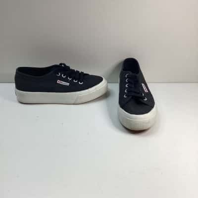 Superga Kids  Size 4 Shoes Black  / White 