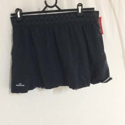 Kathmandu Womens  Size 12 Shorts Black  