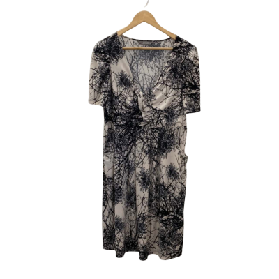 Jacqui-E Womens  Size M Short Sleeve Dress  Black  / Off White / Pattern 