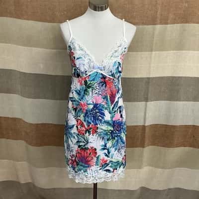 Bras N Things Womens  Size 16 Pyjamas Floral 