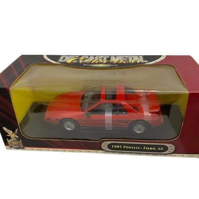 1985 Pontiac Fiero GT Die-cast Model Car (1:18)