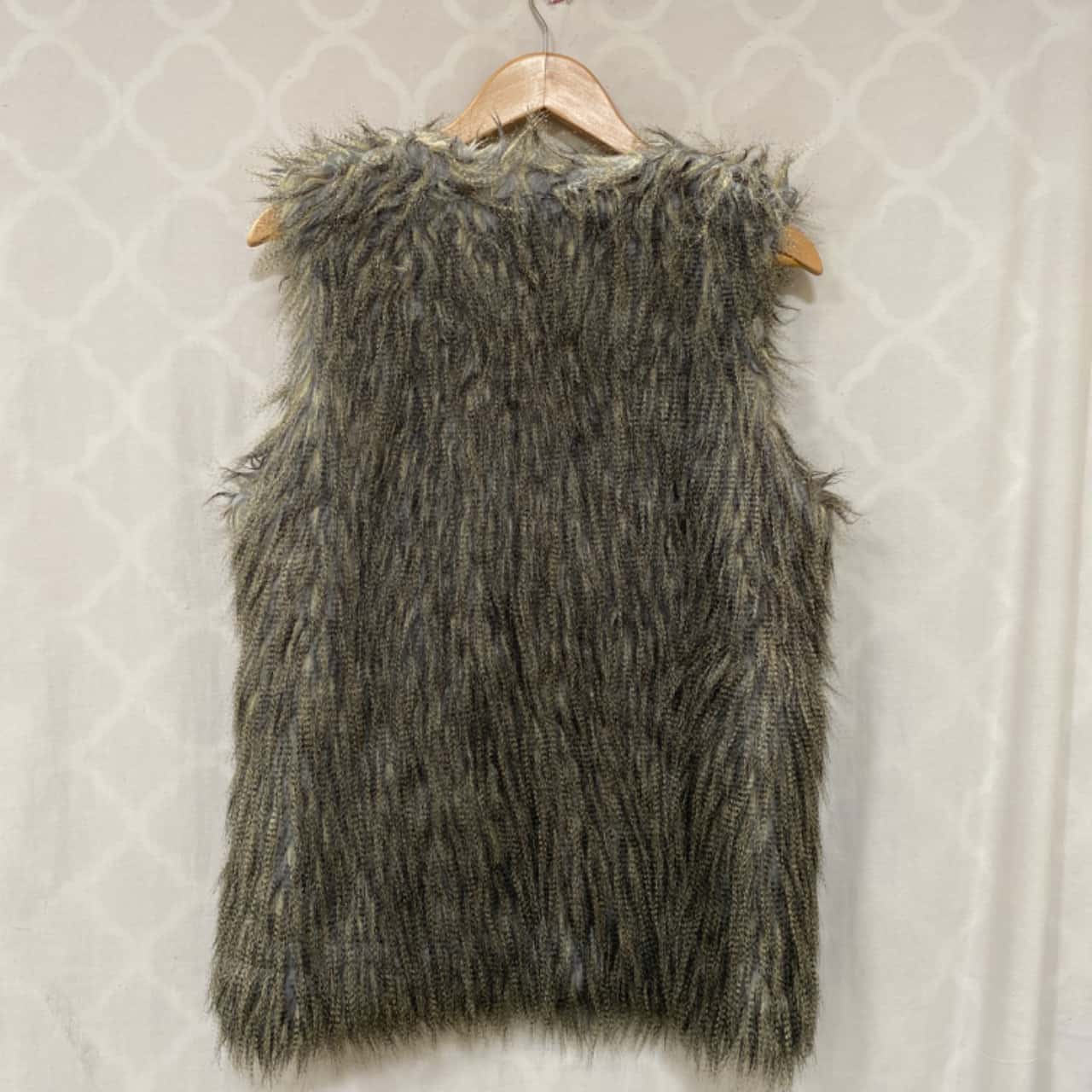 *EOFY SALE* Decjuba Womens Size M/L Grey Faux Fur Vest(s)