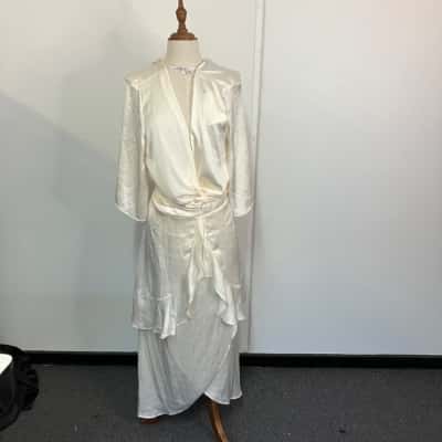 Sheike Womens  Size 14 Cream / White 