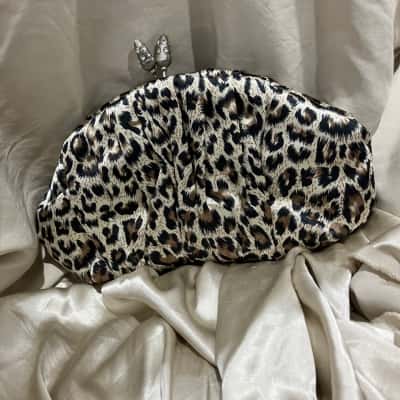 Olga Berg Womens Clutch Animal print 