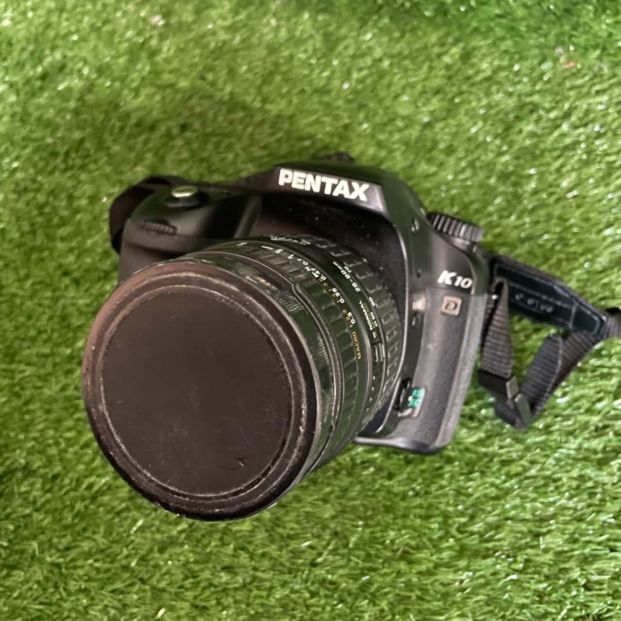 Pentax K10D DSLR Camera w/ Sigma 2890mm f3.55.6 Lens(s)