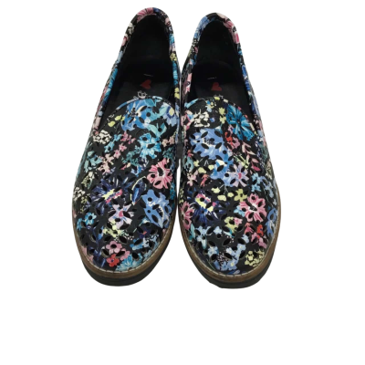 Size 38 women’s shoes floral pattern
