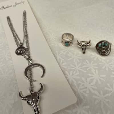  Women’s Silver COSTUME Jewellery PACK