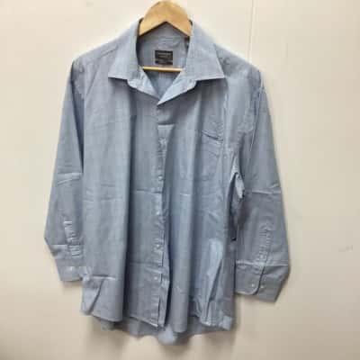 Van Heusen Mens  Size 43 Long Sleeve Shirt (c)