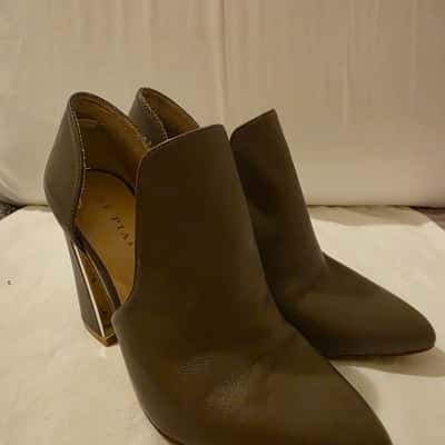 M I Piaci  BOOKER ankle Boots Taupe Leather with Gold Trim High Heels 