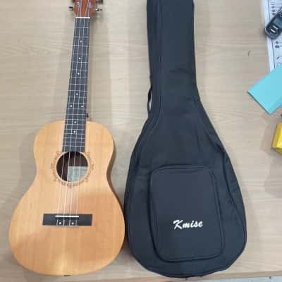 Kmise Ukulele Model MI2179 with Soft Case