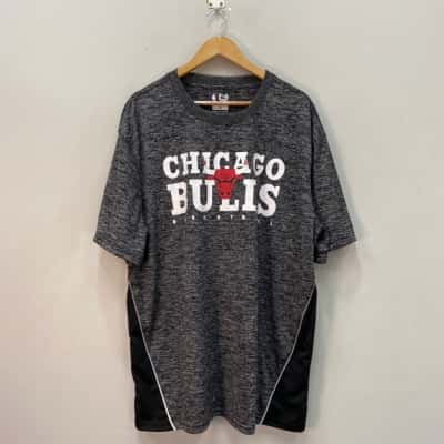 NBA  Chicago Bulls Mens  Size XXL Short Sleeve T-shirt Grey 