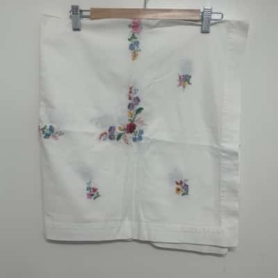 White and Flower Square Tablecloth 