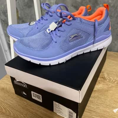 Slazenger Womens  Size 10 US sneakers new 