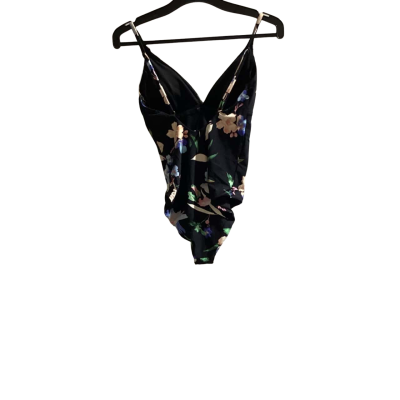 O’Neill Womens Swimmers