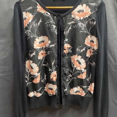 Tokito Womens Size 12 Floral & Black Cardy